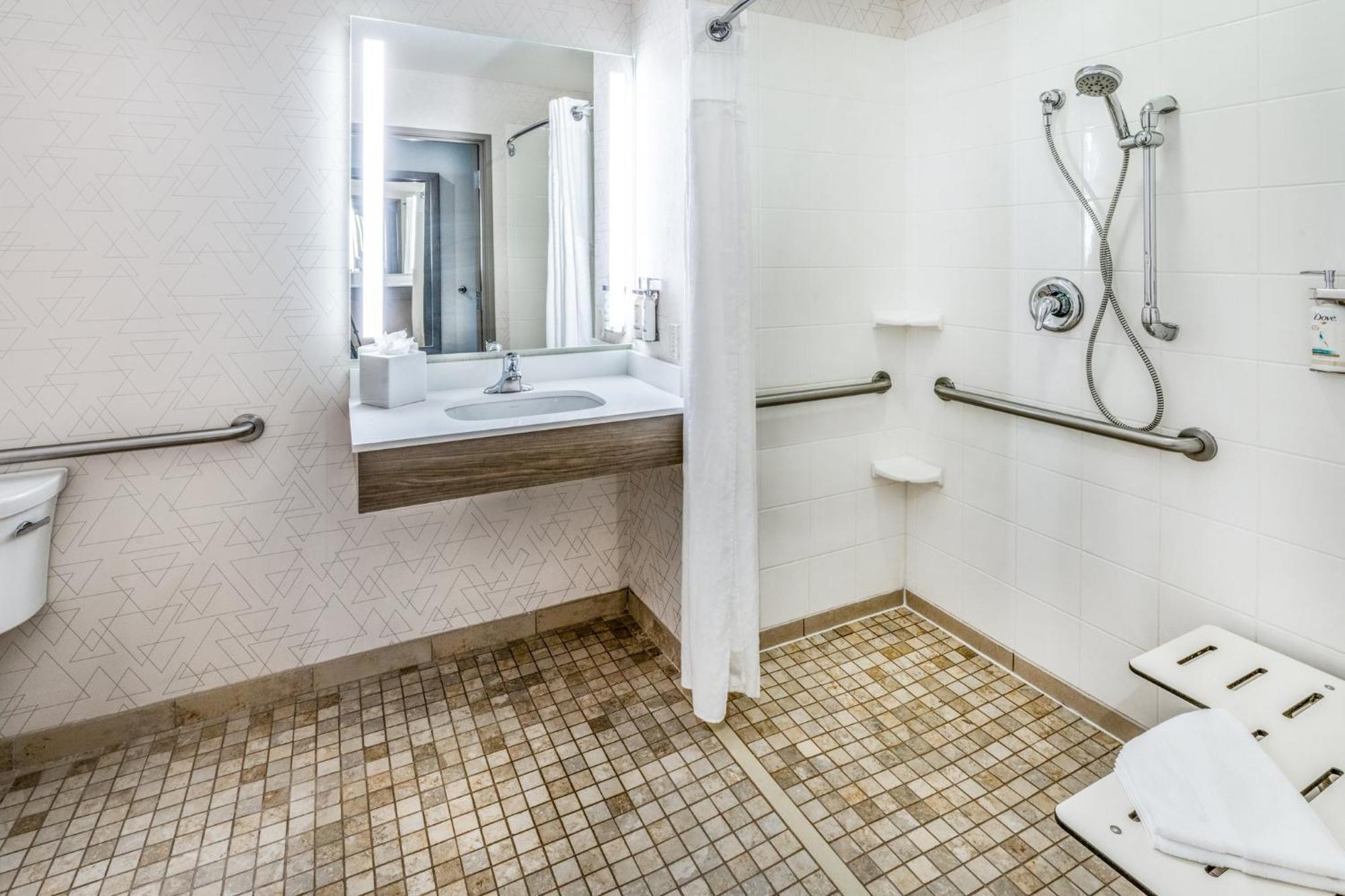 Holiday Inn Express - Colorado Springs - First & Main By Ihg Bagian luar foto