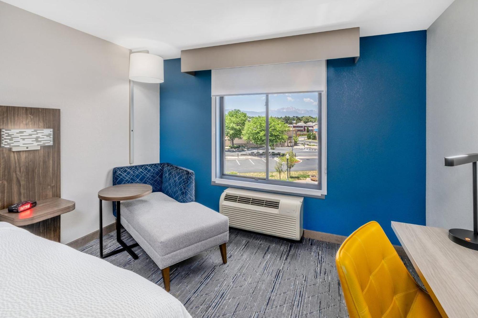 Holiday Inn Express - Colorado Springs - First & Main By Ihg Bagian luar foto