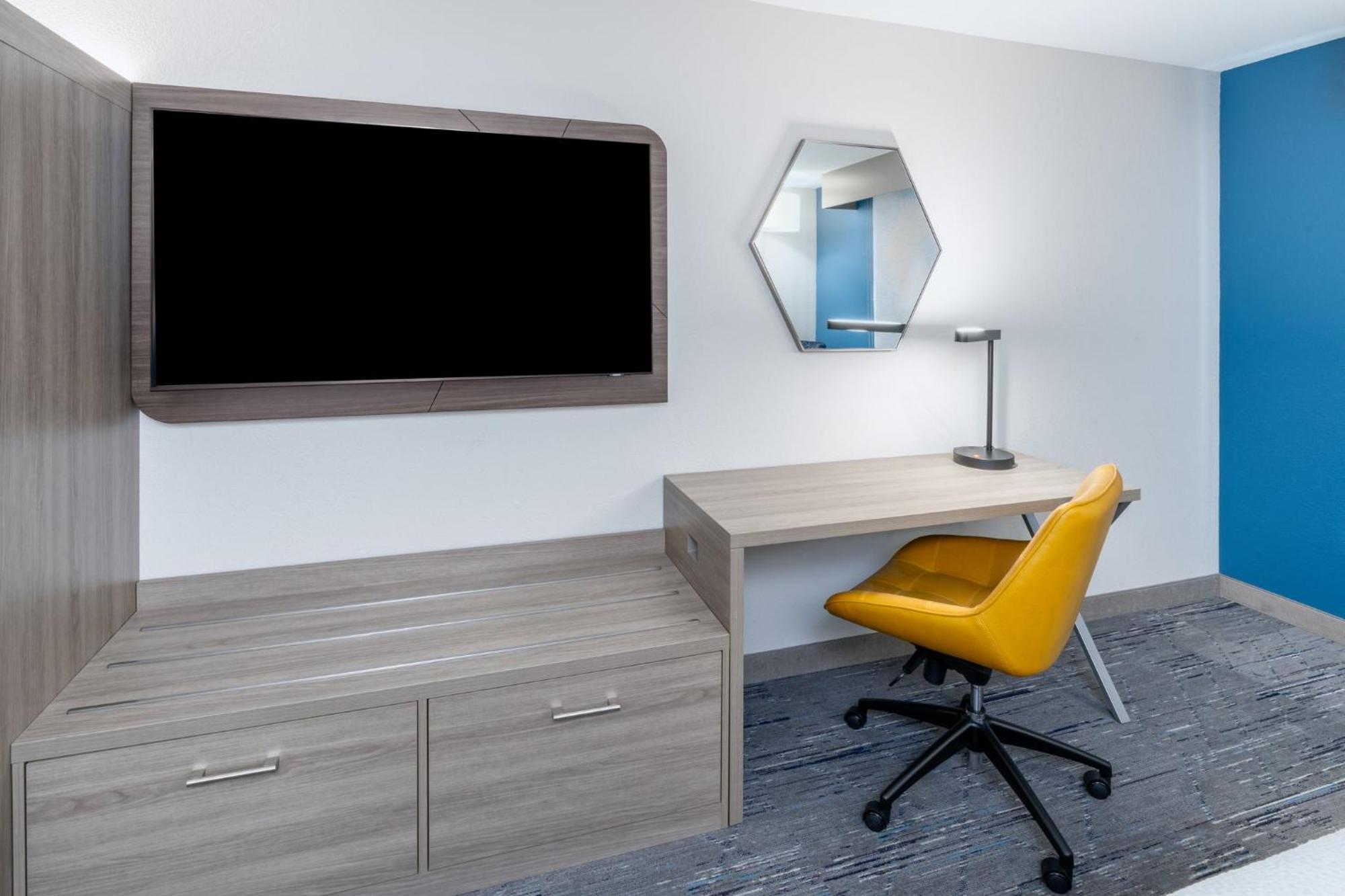 Holiday Inn Express - Colorado Springs - First & Main By Ihg Bagian luar foto