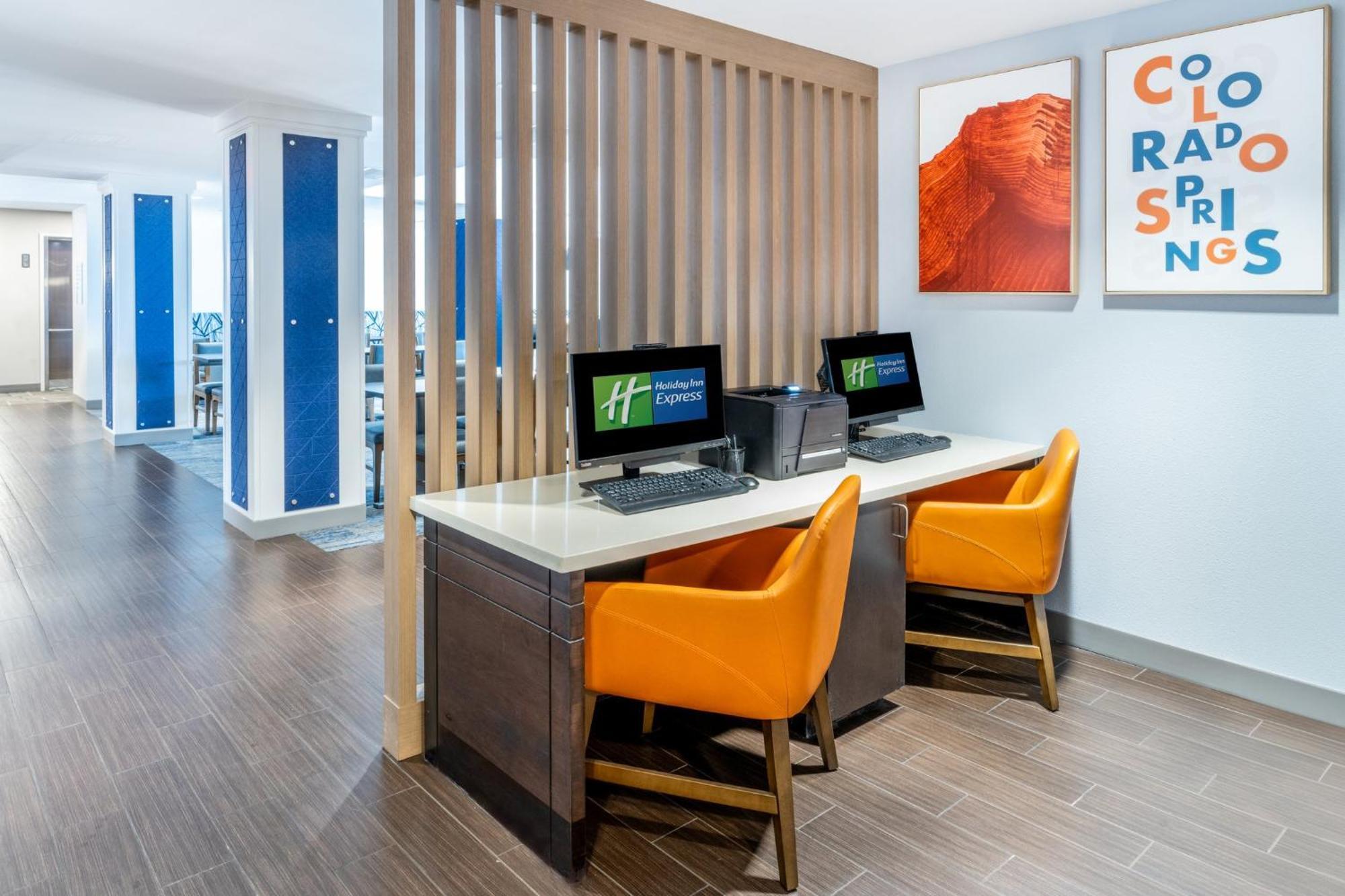 Holiday Inn Express - Colorado Springs - First & Main By Ihg Bagian luar foto