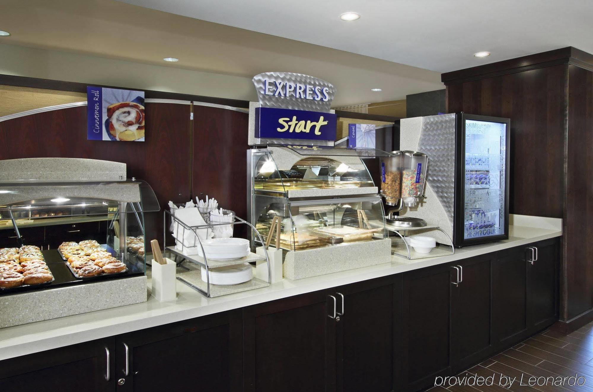 Holiday Inn Express - Colorado Springs - First & Main By Ihg Bagian luar foto