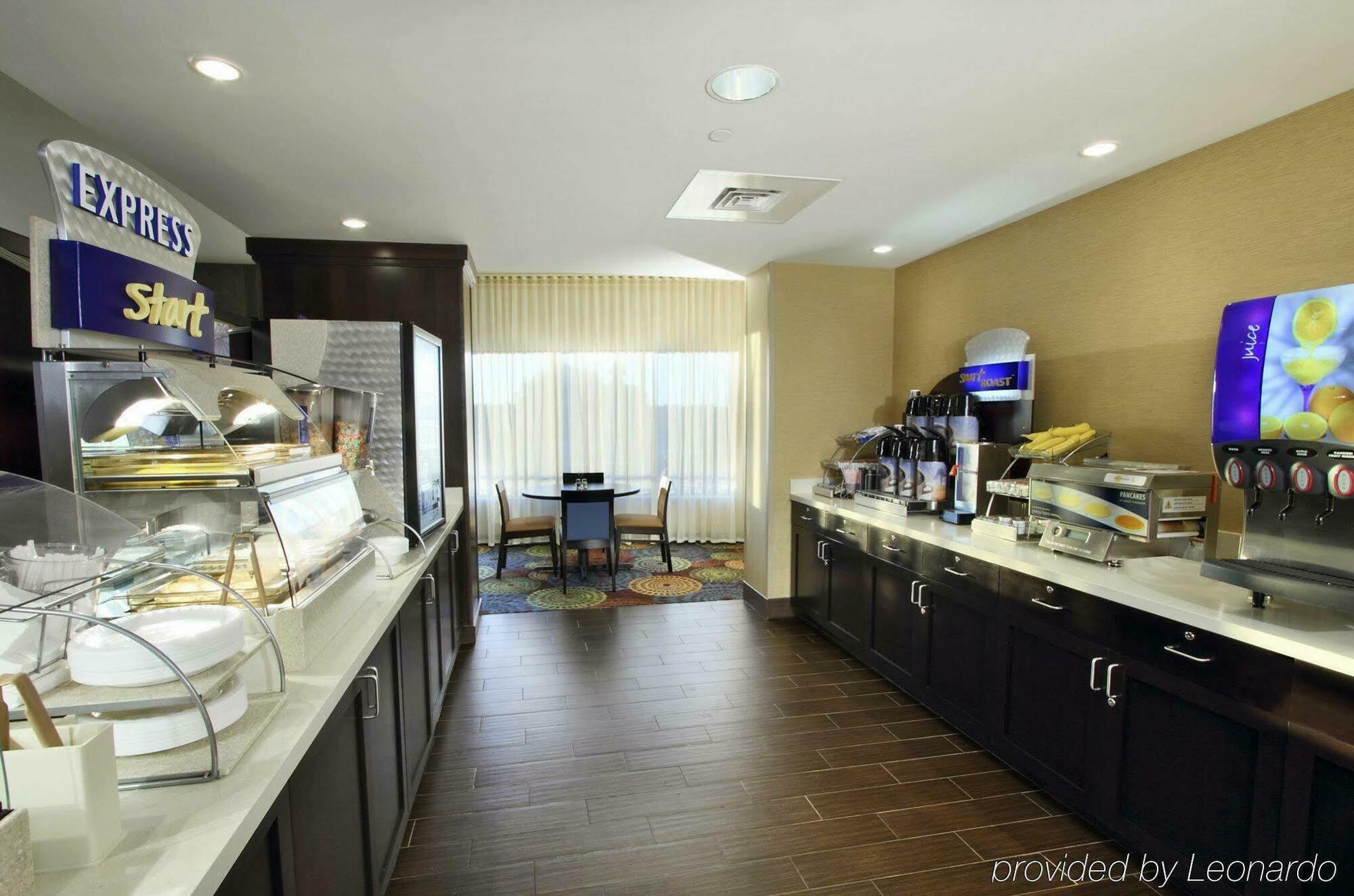 Holiday Inn Express - Colorado Springs - First & Main By Ihg Bagian luar foto